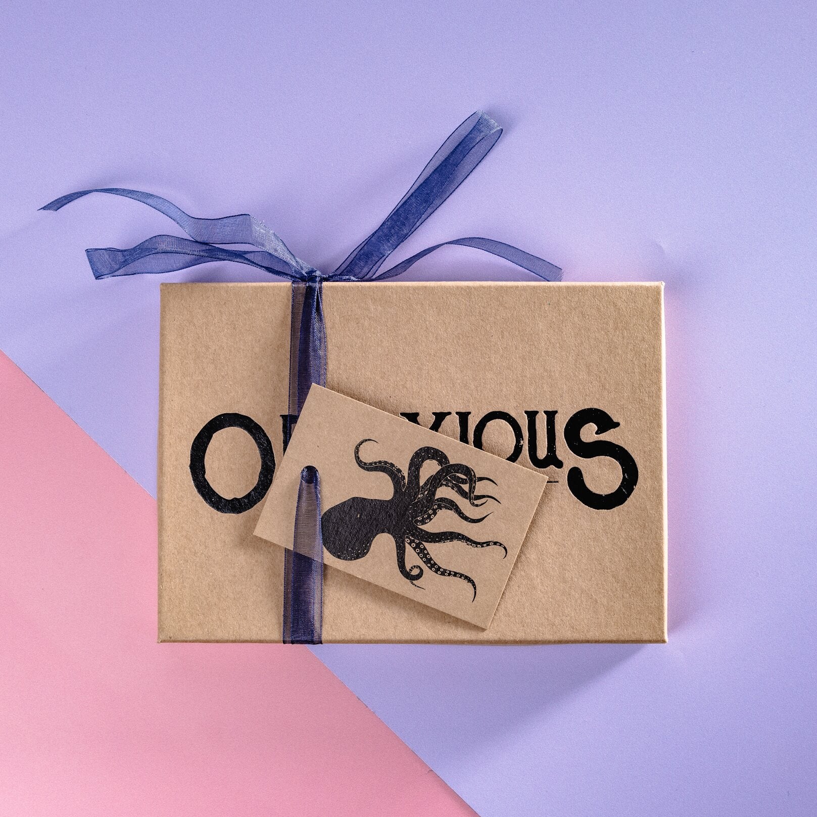 Kraft octopus gift tag for a charming gift – A beautifully printed octopus design tag, the perfect addition to our simple yet high-quality chocolate gift wrapping.